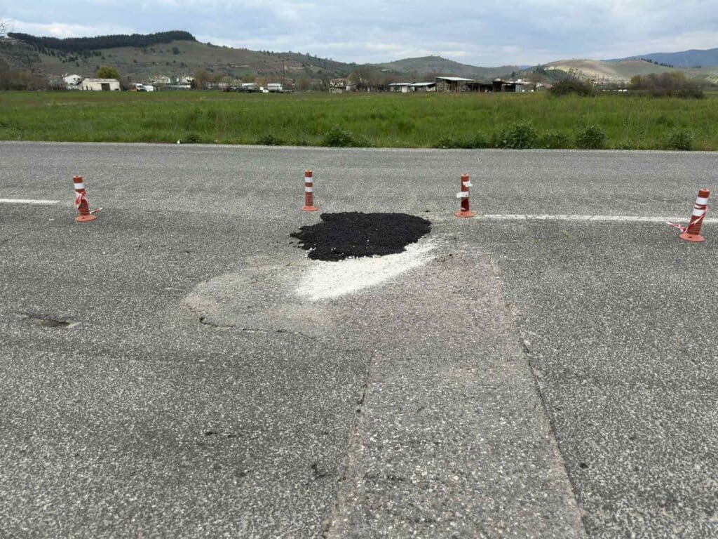 Τρίκαλα: Από τρύπα… σαμαράκι στην Μπαλκούρας