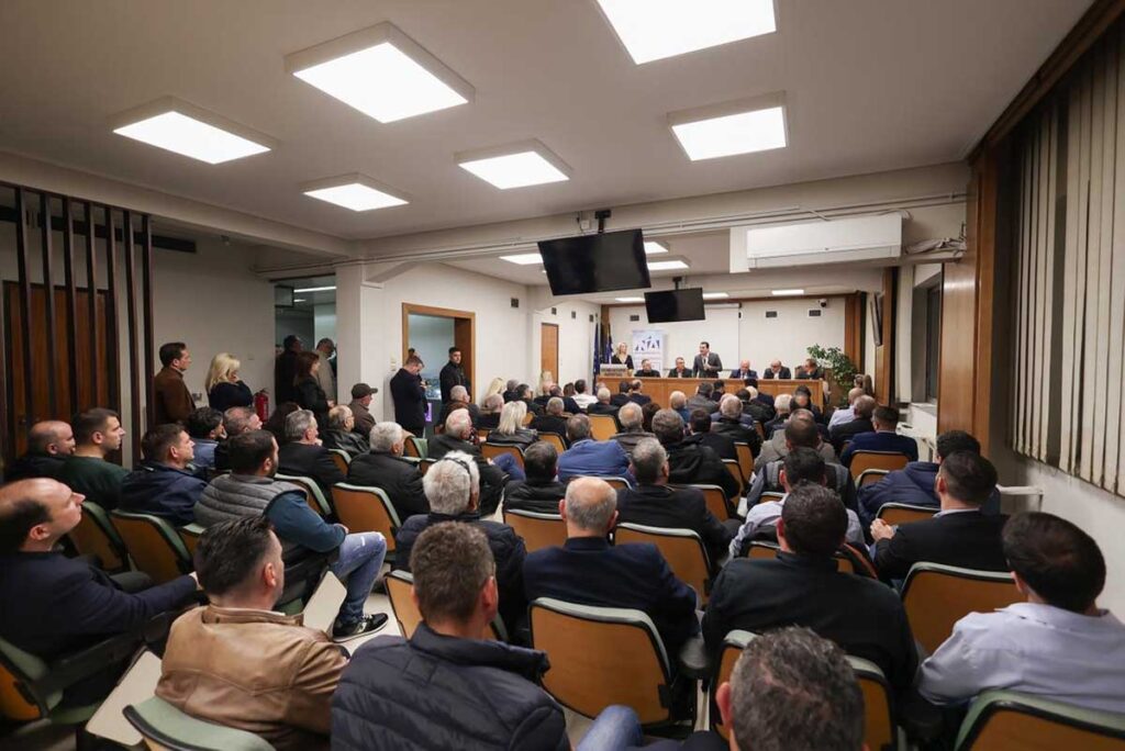 Σκρέκας από Καρδίτσα: Συνεχίζεται η περιοδεία στη Θεσσαλία