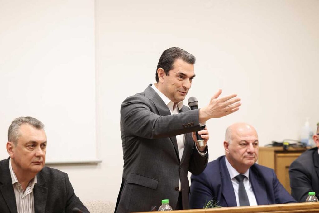 Σκρέκας από Καρδίτσα: Συνεχίζεται η περιοδεία στη Θεσσαλία