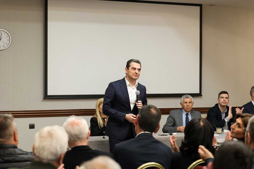 Σκρέκας από Χανιά: «Η περιφέρεια οδηγεί την ανάπτυξη»