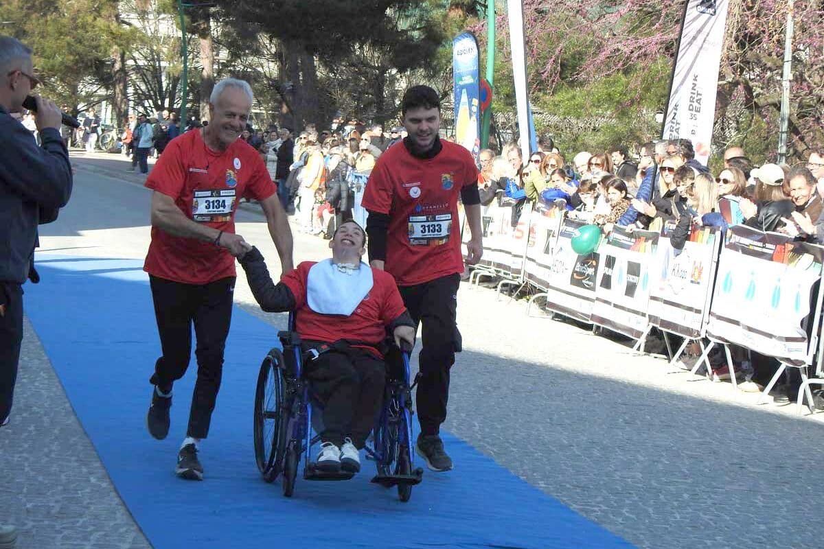 Χιλιάδες δρομείς στον Ημιμαραθώνιο Καλαμπάκα – Τρίκαλα