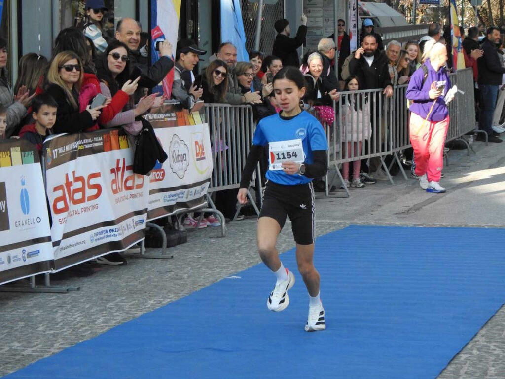 Χιλιάδες δρομείς στον Ημιμαραθώνιο Καλαμπάκα – Τρίκαλα