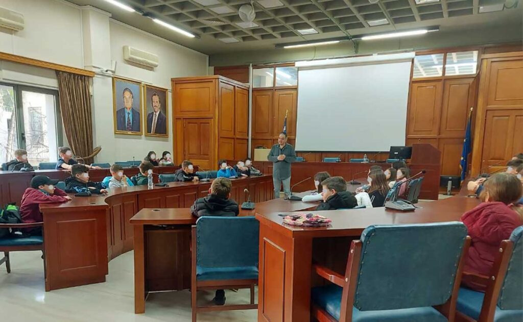 Σχολεία επισκέφθηκαν τον Δήμο Τρικκαίων και το Μουσείο Τσιτσάνη