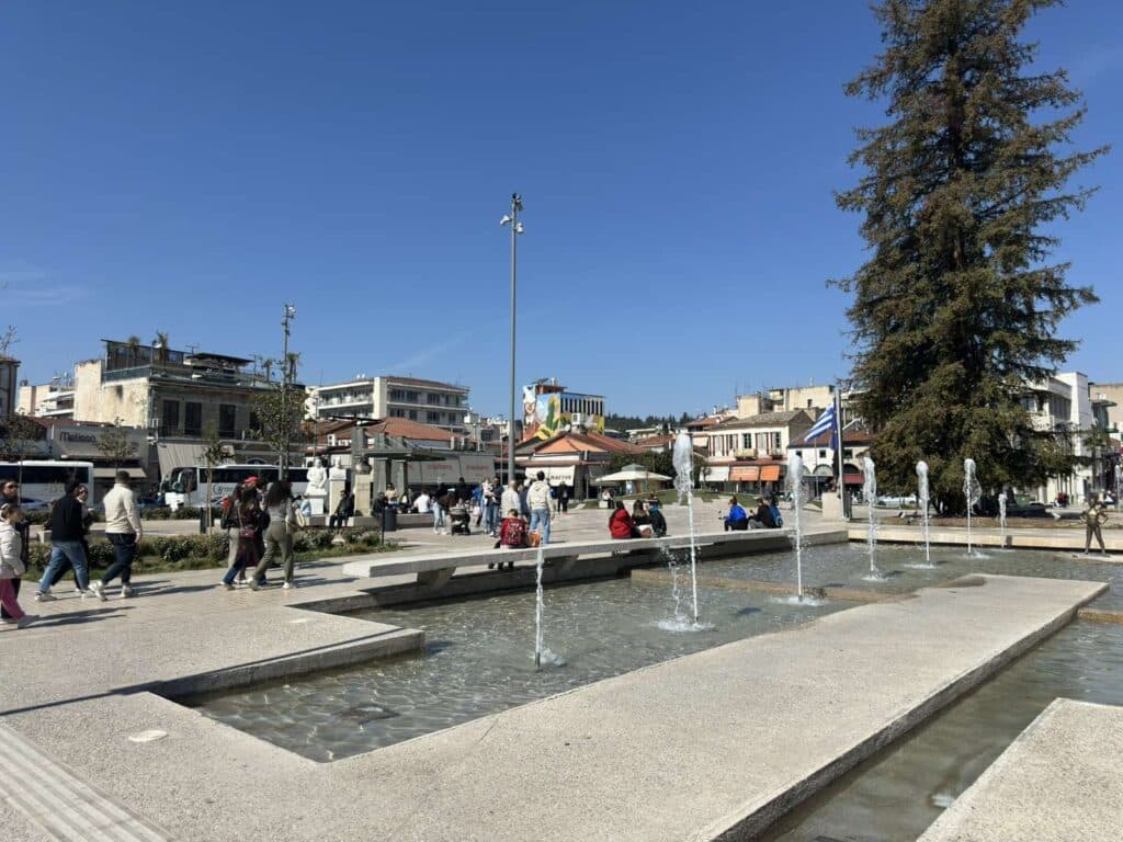 Τρίκαλα: Γέμισε κόσμο η πόλη για τον Ημιμαραθώνιο