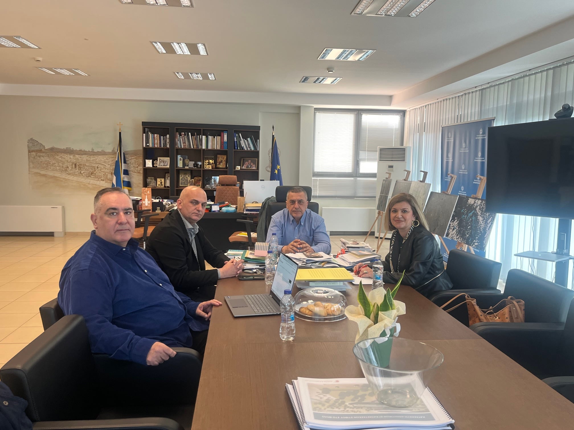 &Theta;&epsilon;&sigma;&sigma;&alpha;&lambda;&iota;&kappa;ή &sigma;&upsilon;&mu;&mu;&alpha;&chi;ί&alpha; &mu;&epsilon; &Gamma;&alpha;&lambda;&lambda;ί&alpha; &gamma;&iota;&alpha; &tau;&upsilon;&rho;ί &kappa;&alpha;&iota; &kappa;&rho;&alpha;&sigma;ί