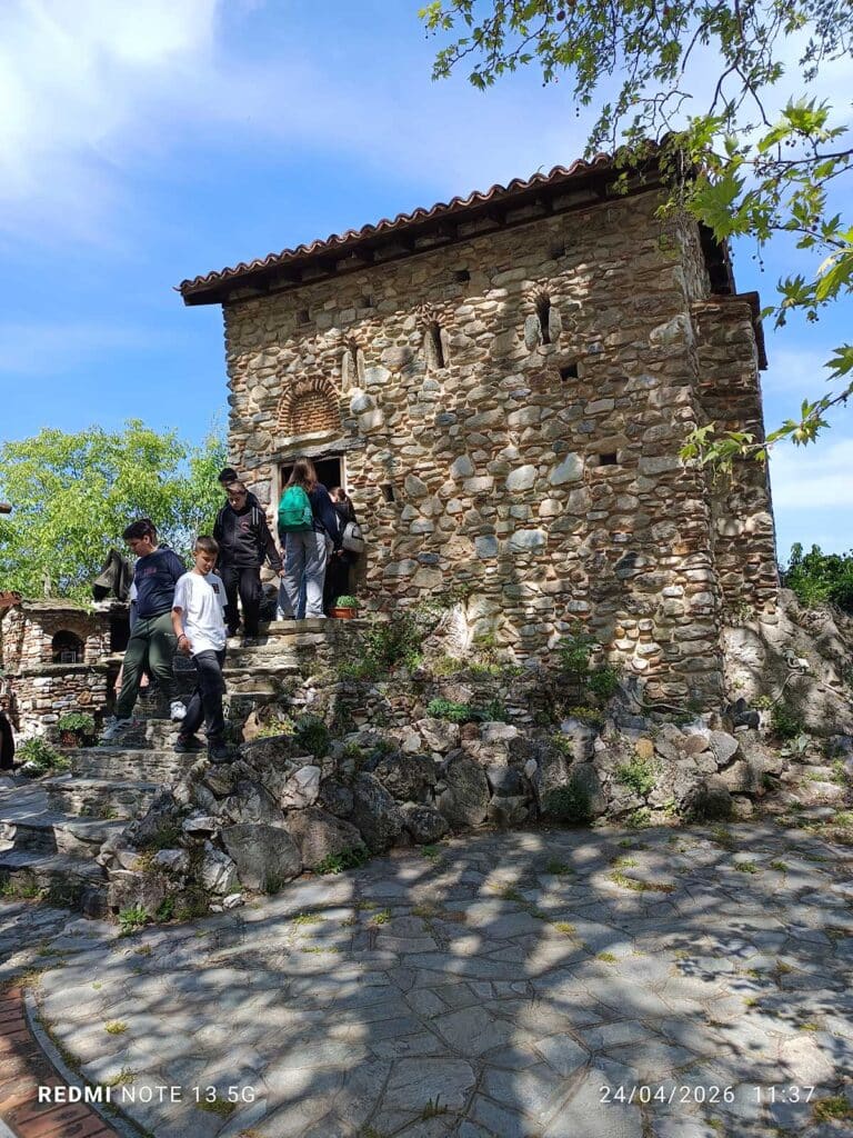 9ο Γυμνάσιο Τρικάλων: Εκδρομή σε Σέρβια και Σιάτιστα