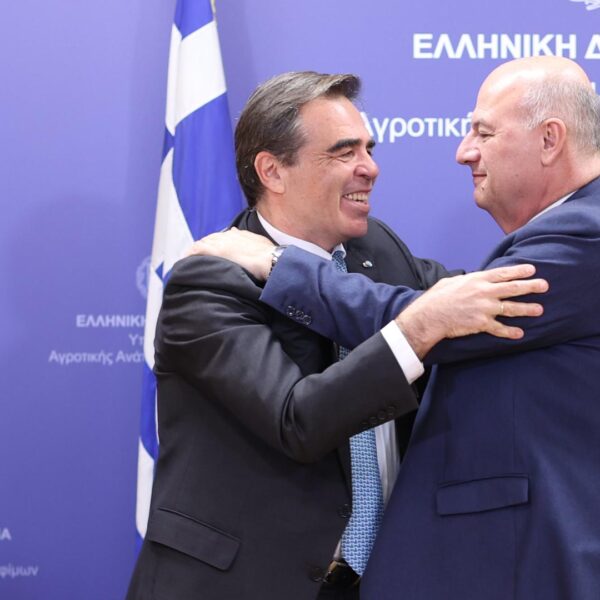 Σχοινάς στο ΥΠΑΑΤ: Ο άνθρωπος των Βρυξελλών παραλαμβάνει χωράφια