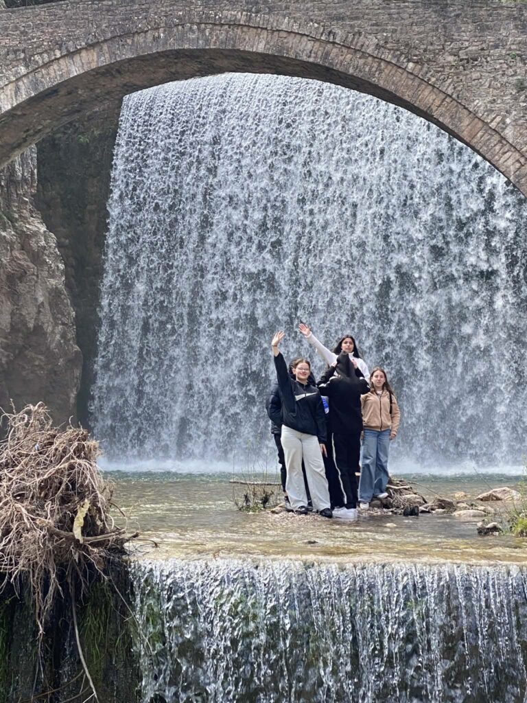 9ο Γυμνάσιο Τρικάλων: Διδακτική επίσκεψη στο Ροπωτό