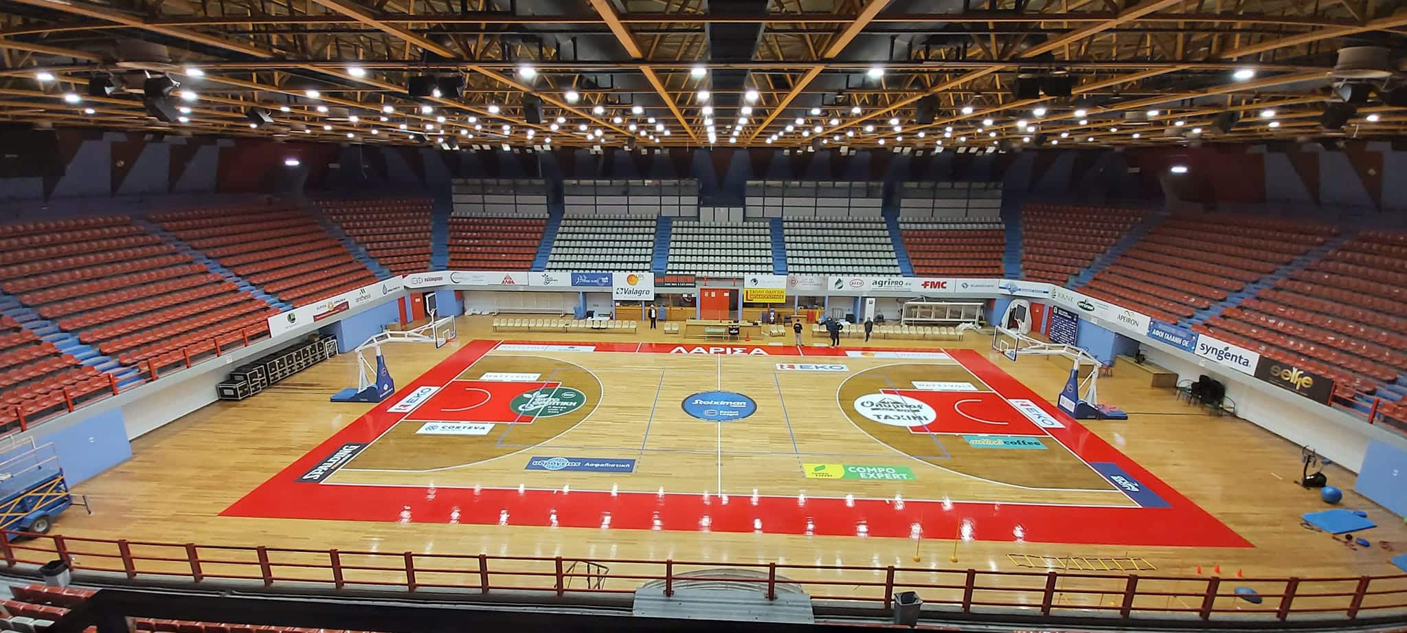 ΕΑΚ Λάρισας: Σκιές για κακοδιαχείριση και απευθείας αναθέσεις