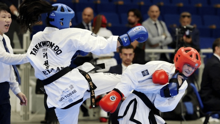 &Sigma;&tau;&omicron; &Eta;&rho;ά&kappa;&lambda;&epsilon;&iota;&omicron; &laquo;&chi;&tau;&upsilon;&pi;ά&raquo; &eta; &kappa;&alpha;&rho;&delta;&iota;ά &tau;&omicron;&upsilon; &Epsilon;&upsilon;&rho;&omega;&pi;&alpha;ϊ&kappa;&omicron;ύ Taekwon-Do ITF