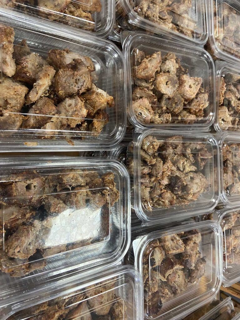 Κοινωνικό Εστιατόριο Τρικάλων: Πασχαλινή στήριξη σε 220 άτομα