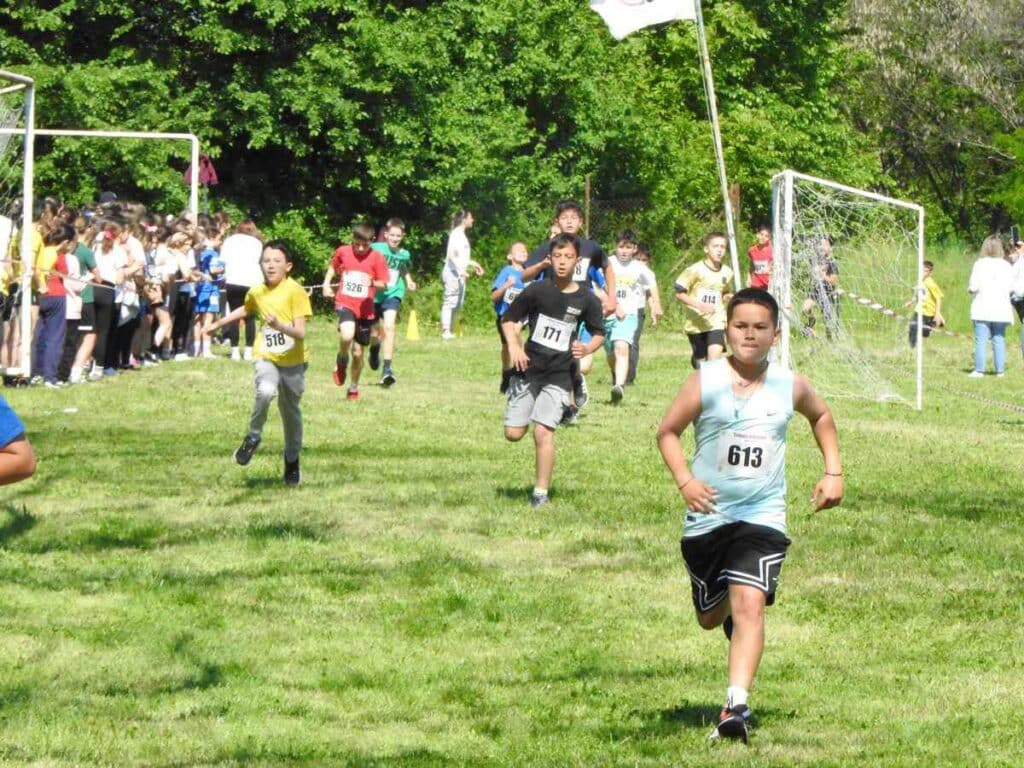 ΤΕΦΑΑ Τρικάλων: Ρεκόρ συμμετοχών στους αγώνες δημοτικών σχολείων 