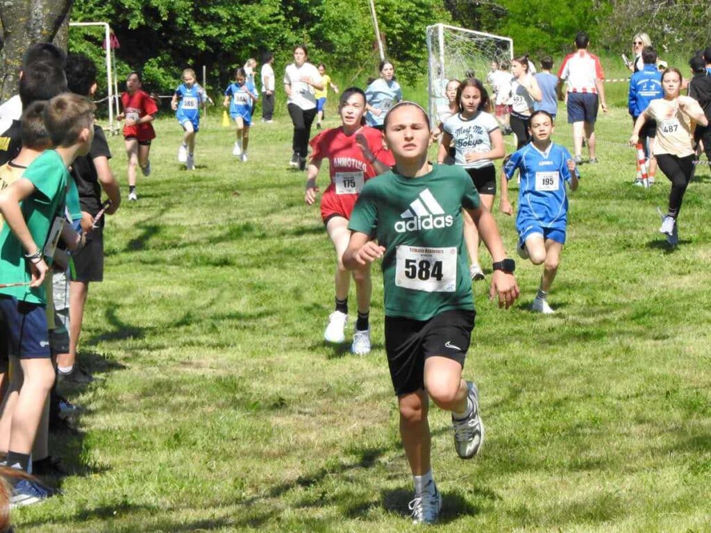 ΤΕΦΑΑ Τρικάλων: Ρεκόρ συμμετοχών στους αγώνες δημοτικών σχολείων 