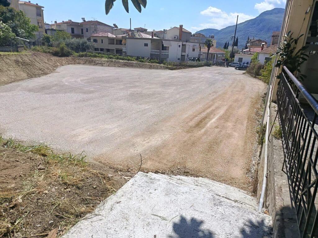 Καλαμπάκα: Πάρκινγκ 100 θέσεων στο χαλίκι