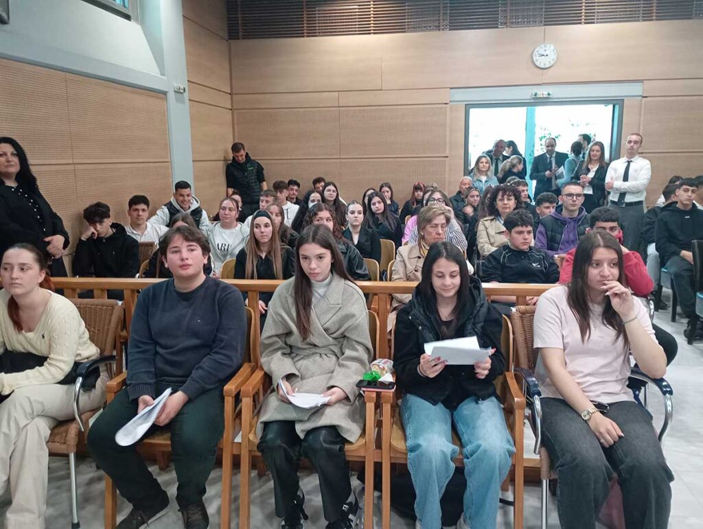 Τρίκαλα: Ολοκληρώθηκε η πρώτη Εικονική Δίκη μαθητών