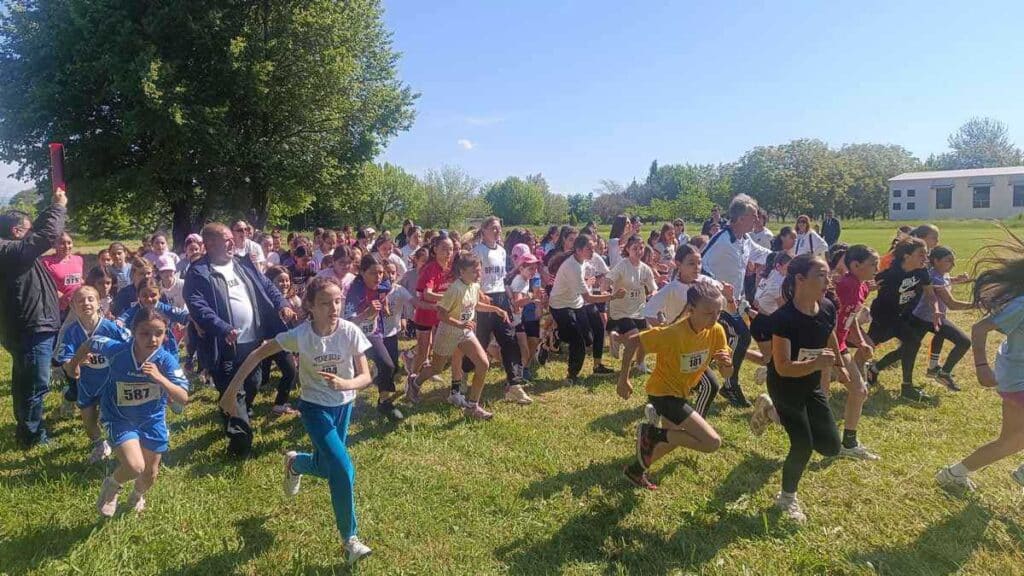 ΤΕΦΑΑ Τρικάλων: Ρεκόρ συμμετοχών στους αγώνες δημοτικών σχολείων 