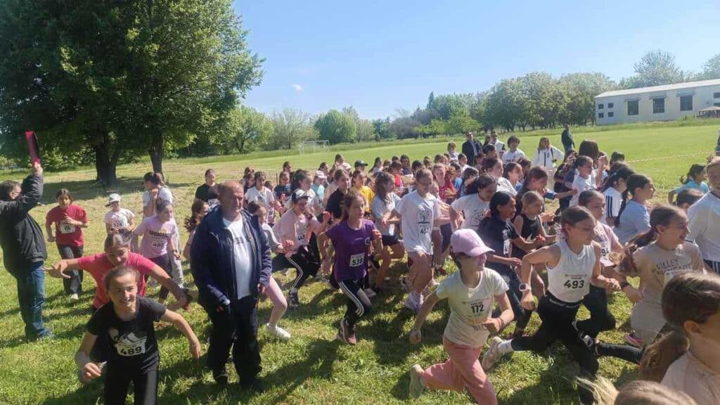 ΤΕΦΑΑ Τρικάλων: Ρεκόρ συμμετοχών στους αγώνες δημοτικών σχολείων 