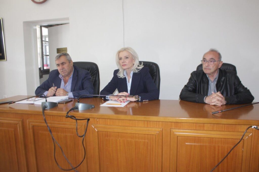 Σύσκεψη Μαράβα – Καραλαριώτου για τα φράγματα