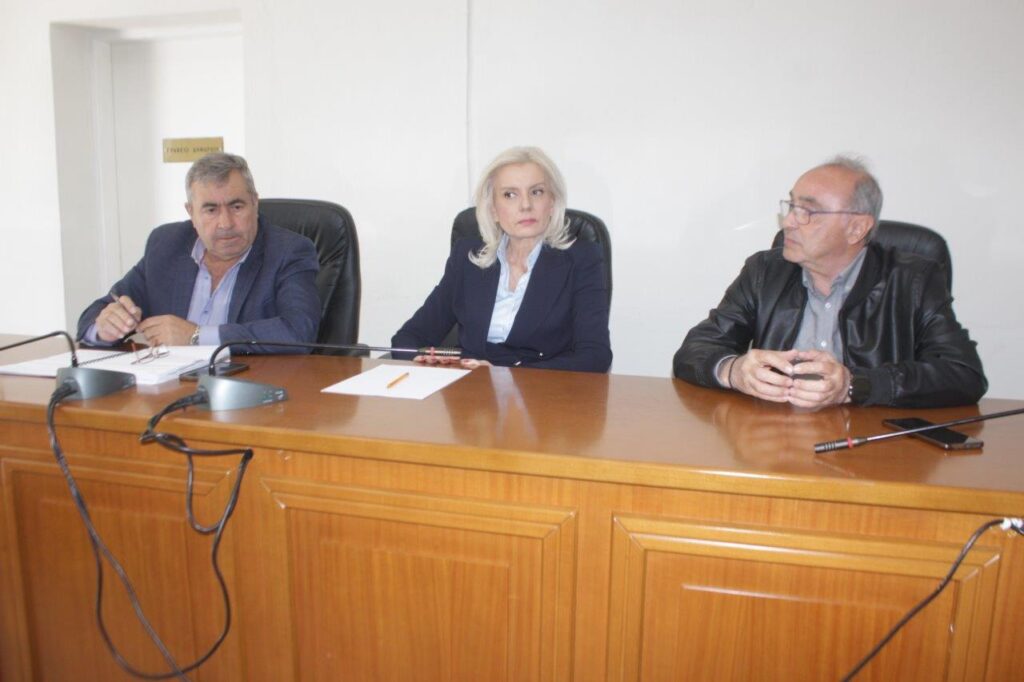 Σύσκεψη Μαράβα – Καραλαριώτου για τα φράγματα