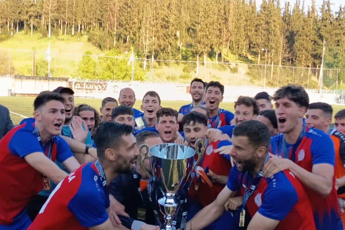 &Tau;&omicron; &sigma;ή&kappa;&omega;&sigma;&epsilon;! &Omicron; &Alpha;&Omicron;&Tau; 2-1 &tau;&omicron;&nu; &Pi;&alpha;&nu;&theta;&rho;&alpha;&kappa;&iota;&kappa;ό &kappa;&alpha;&iota; &sigma;&tau;έ&phi;&theta;&eta;&kappa;&epsilon; &kappa;&upsilon;&pi;&epsilon;&lambda;&lambda;&omicron;ύ&chi;&omicron;&sigmaf; &Epsilon;&rho;&alpha;&sigma;&iota;&tau;&epsilon;&chi;&nu;ώ&nu;