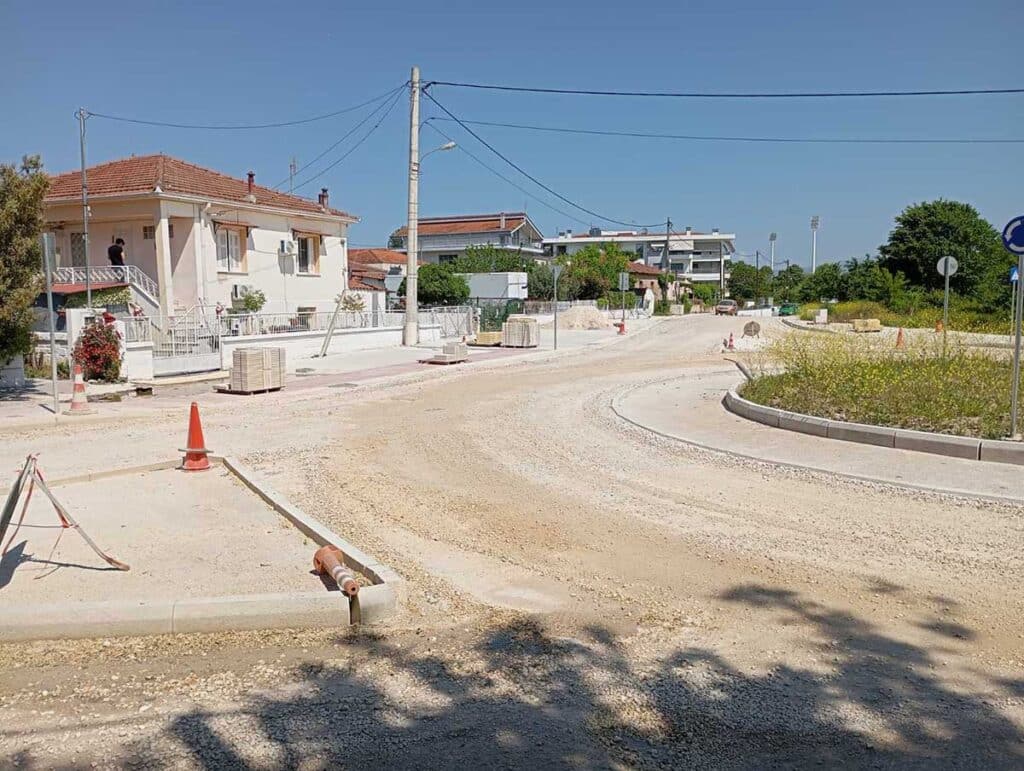 Κόμβος Αλοννήσου: Άσφαλτος τώρα, πλημμύρες μετά;