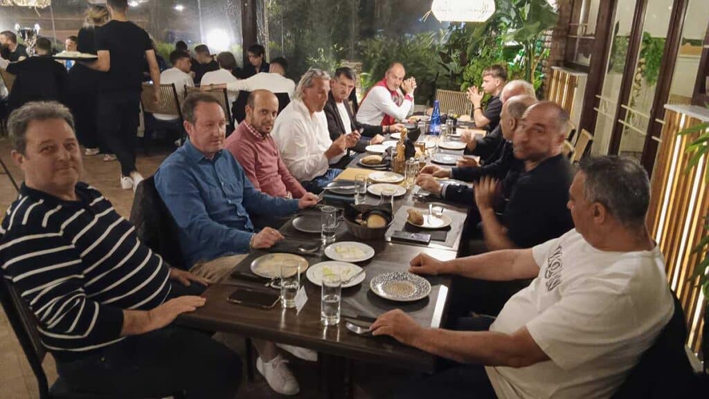 ΑΟΤ: Επεσε ή άνοιξε η αυλαία στον δείπνο;