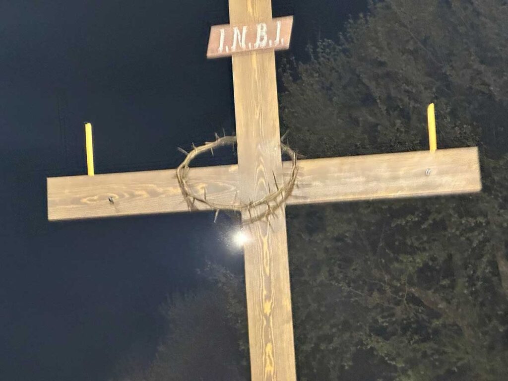 Με κατάνυξη η συνάντηση των Επιταφίων στα Τρίκαλα