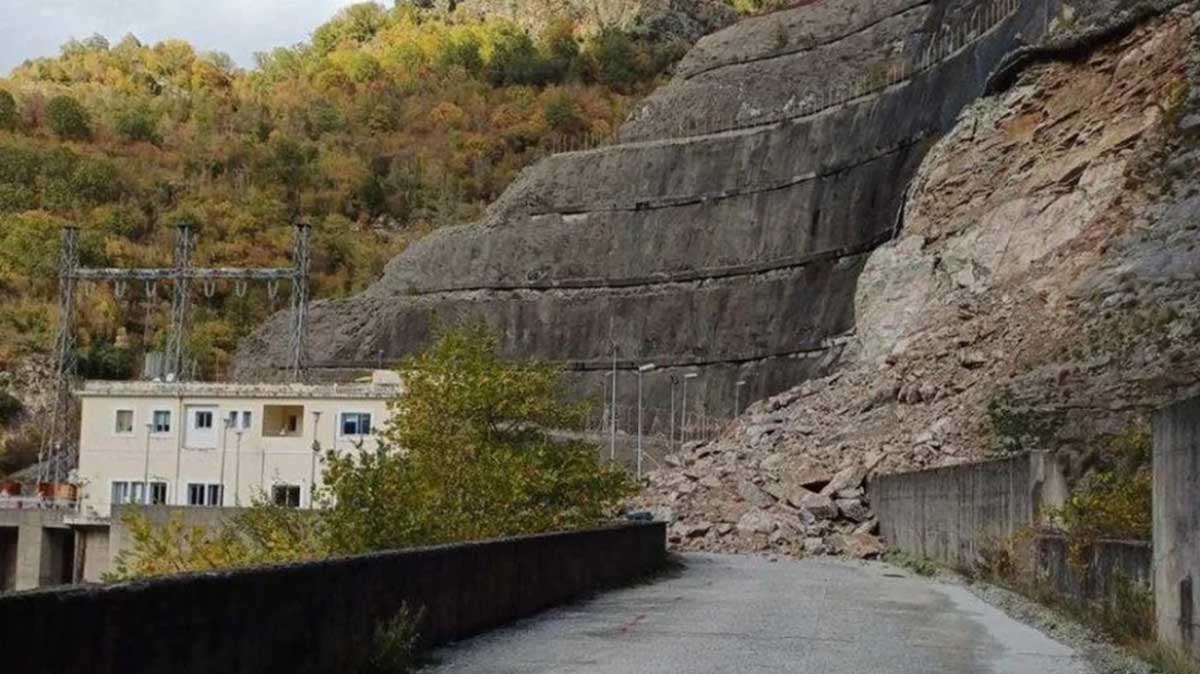 &Gamma;&lambda;ύ&sigma;&tau;&rho;&alpha; &Tau;&rho;&iota;&kappa;ά&lambda;&omega;&nu;: 5 &mu;ή&nu;&epsilon;&sigmaf; &alpha;&pi;&omicron;&kappa;&lambda;&epsilon;&iota;&sigma;&mu;έ&nu;&omicron;&sigmaf; &omicron; &omicron;&iota;&kappa;&iota;&sigma;&mu;ό&sigmaf; &ndash; &epsilon;&rho;ώ&tau;&eta;&sigma;&eta; &sigma;&tau;&eta; &Beta;&omicron;&upsilon;&lambda;ή