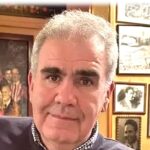 &Theta;&rho;ή&nu;&omicron;&sigmaf; &sigma;&tau;&eta;&nu; &epsilon;&kappa;&pi;&alpha;ί&delta;&epsilon;&upsilon;&sigma;&eta;: &laquo;Έ&phi;&upsilon;&gamma;&epsilon;&raquo; &omicron; &Nu;&iota;&kappa;ό&lambda;&alpha;&omicron;&sigmaf; &Sigma;&pi;&alpha;&nu;ό&sigmaf;