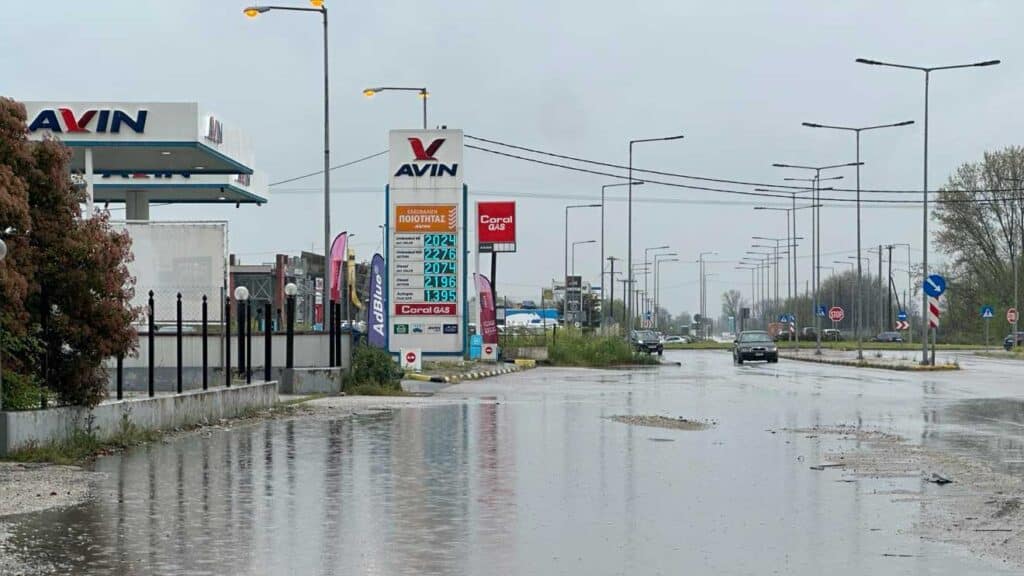 Κόμβος Καρδίτσης: Βουλιάζεις στο νερό, πληρώνεις σαν… Μονακό