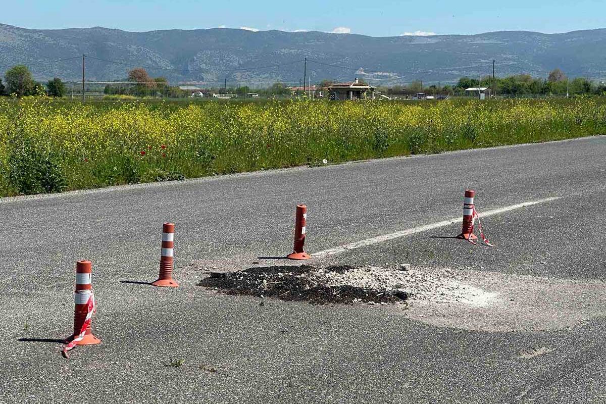 Μπαλκούρα: Η «έξυπνη» λακκούβα που δεν λέει να κλείσει