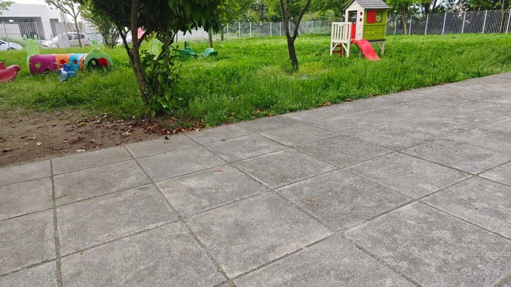 Τρίκαλα: Καθάρισαν το οικόπεδο, «ξέχασαν» το 2ο Νηπιαγωγείο