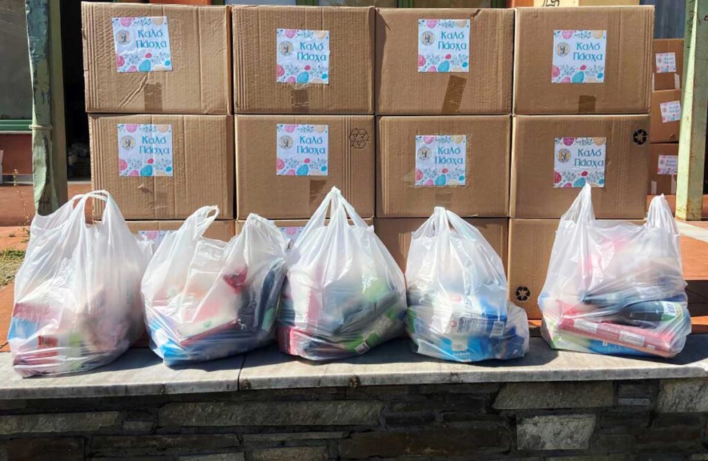 Τρίκαλα: 400 «πακέτα αγάπης» από το Κοινωνικό Παντοπωλείο