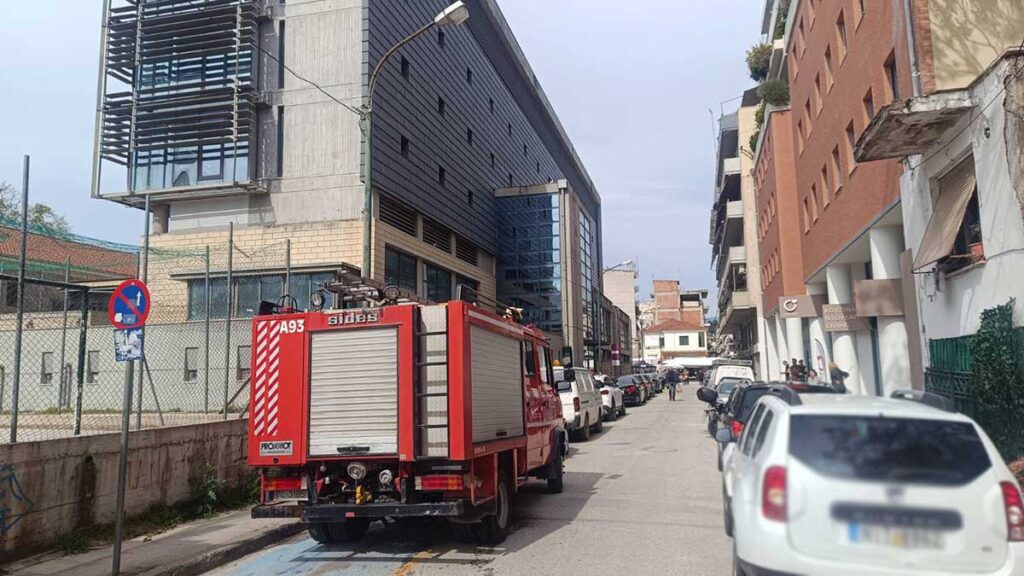 Διακοπή ρεύματος στα Τρίκαλα: Εγκλωβισμοί σε ασανσέρ