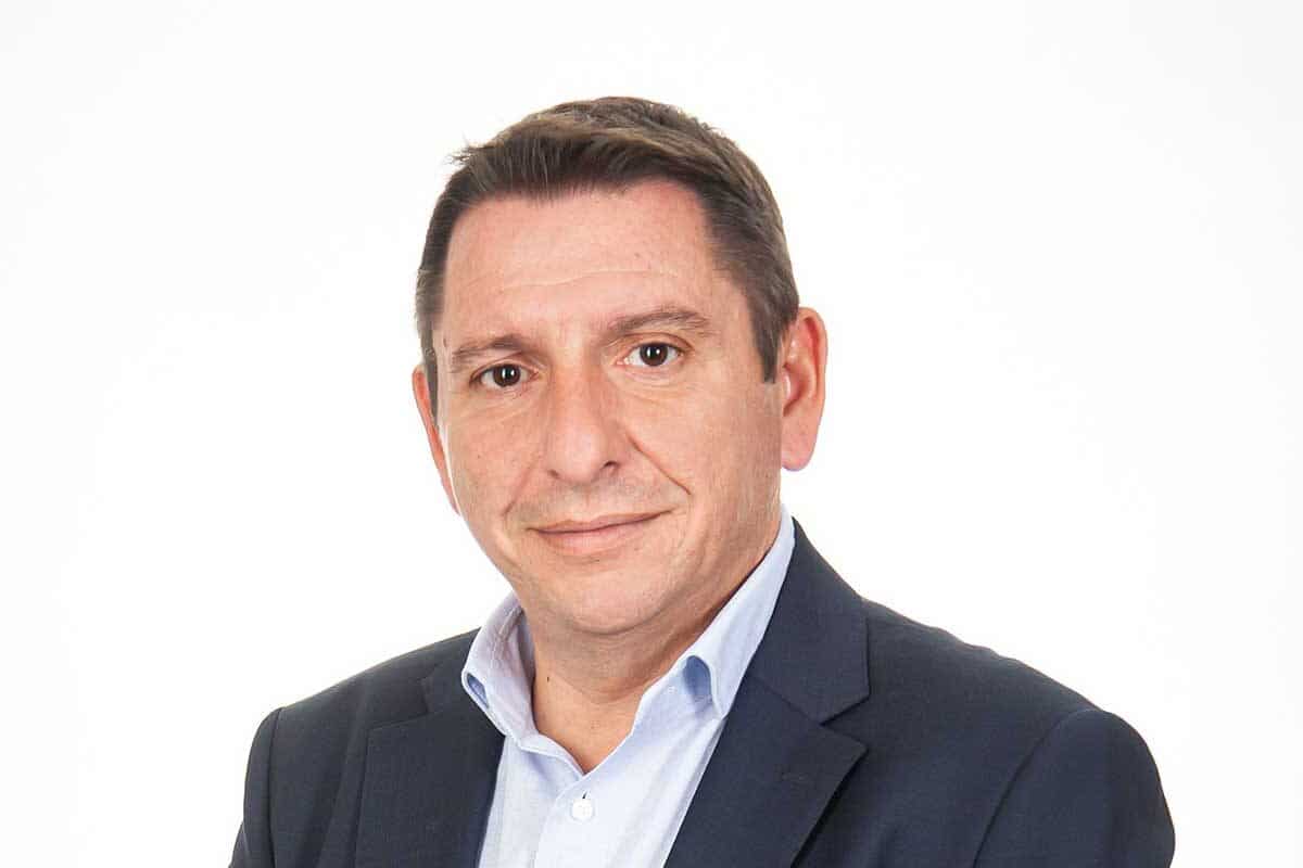 Πύλη: Στο «έλεος» των αδέσποτων οι κάτοικοι