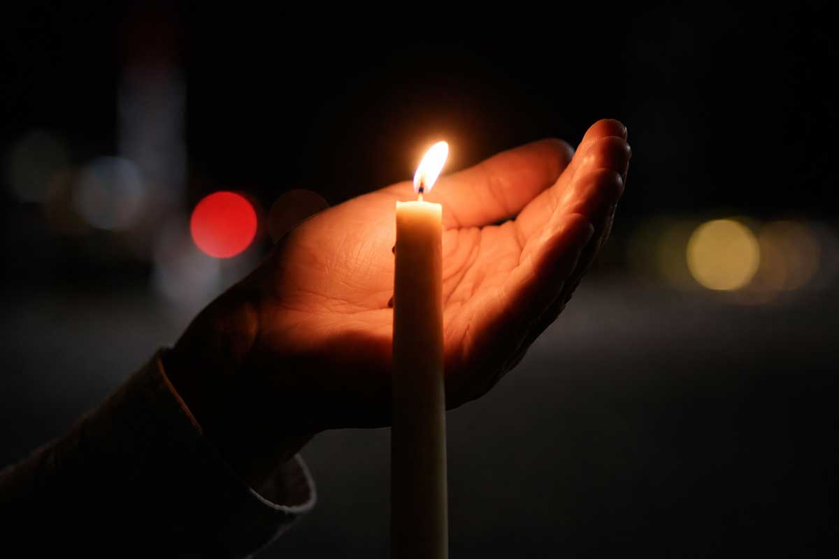 Το Φως της Ανάστασης στις γειτονιές των Τρικάλων