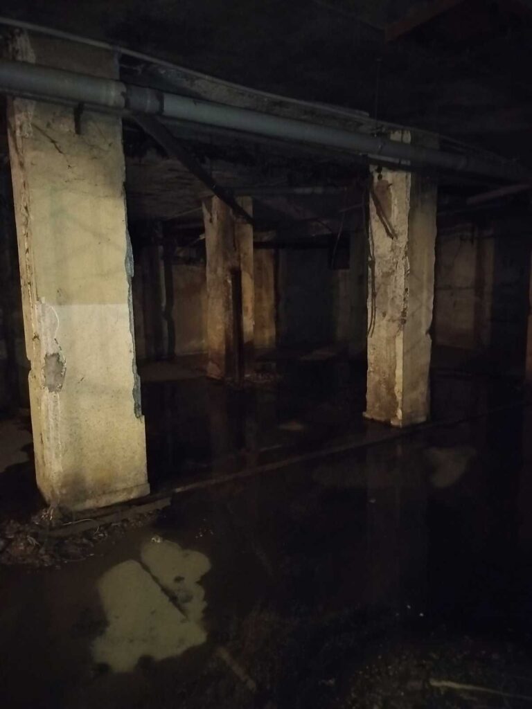 στάσιμα νερά σε υπόγειο χώρο της Περιφέρειας στα Τρίκαλα