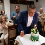 Κουρέτας: Γενέθλια με συνεργάτες και… τούρτα