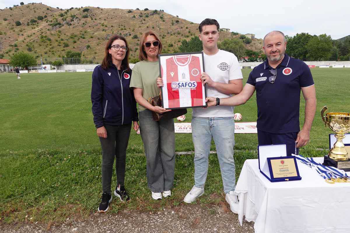 Διγενής των… ανόδων. Φιέστα στο Νεοχώρι και βραβεύσεις