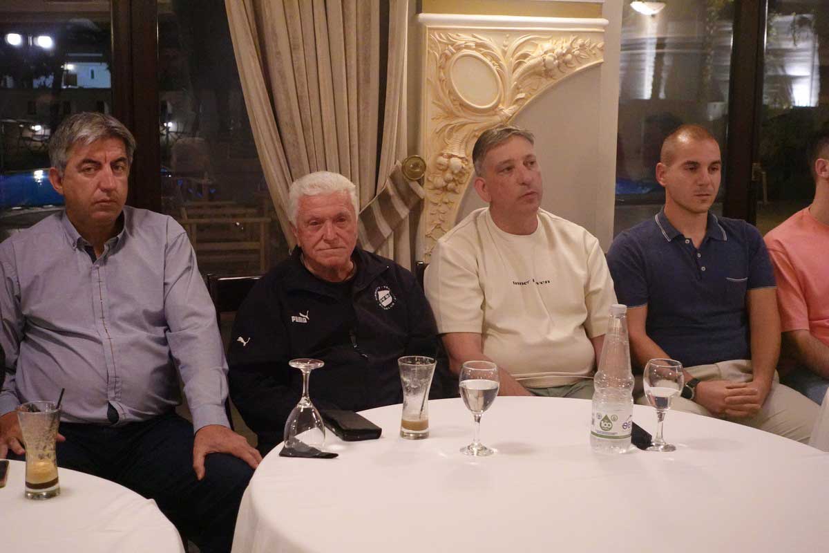Παρουσίαση της Ενωτικής Πρωτοβουλίας του Αντώνη Γραββάνη ενόψει των εκλογών της ΕΠΣΤ στα Τρίκαλα.