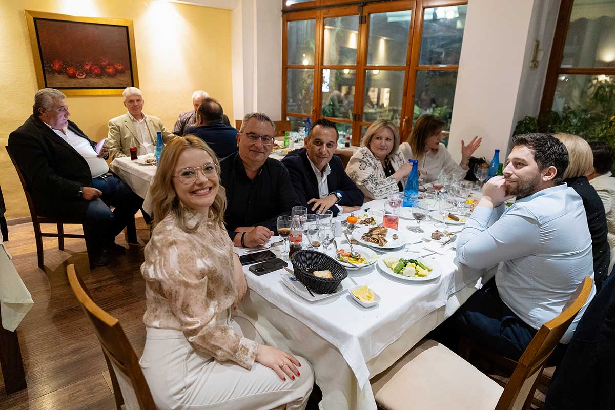 Κουρέτας: Γενέθλια με συνεργάτες και… τούρτα