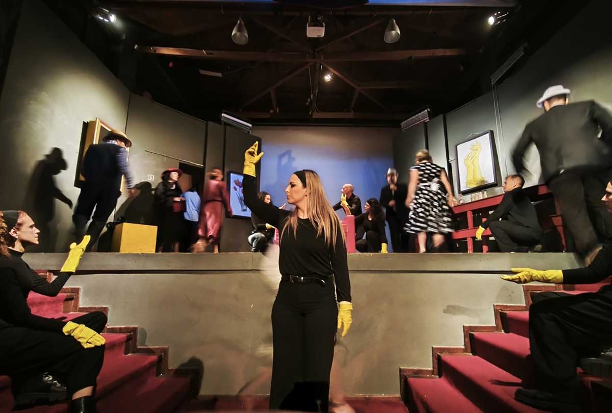 Sold out οι παραστάσεις για τα «Κίτρινα Γάντια» στα Τρίκαλα