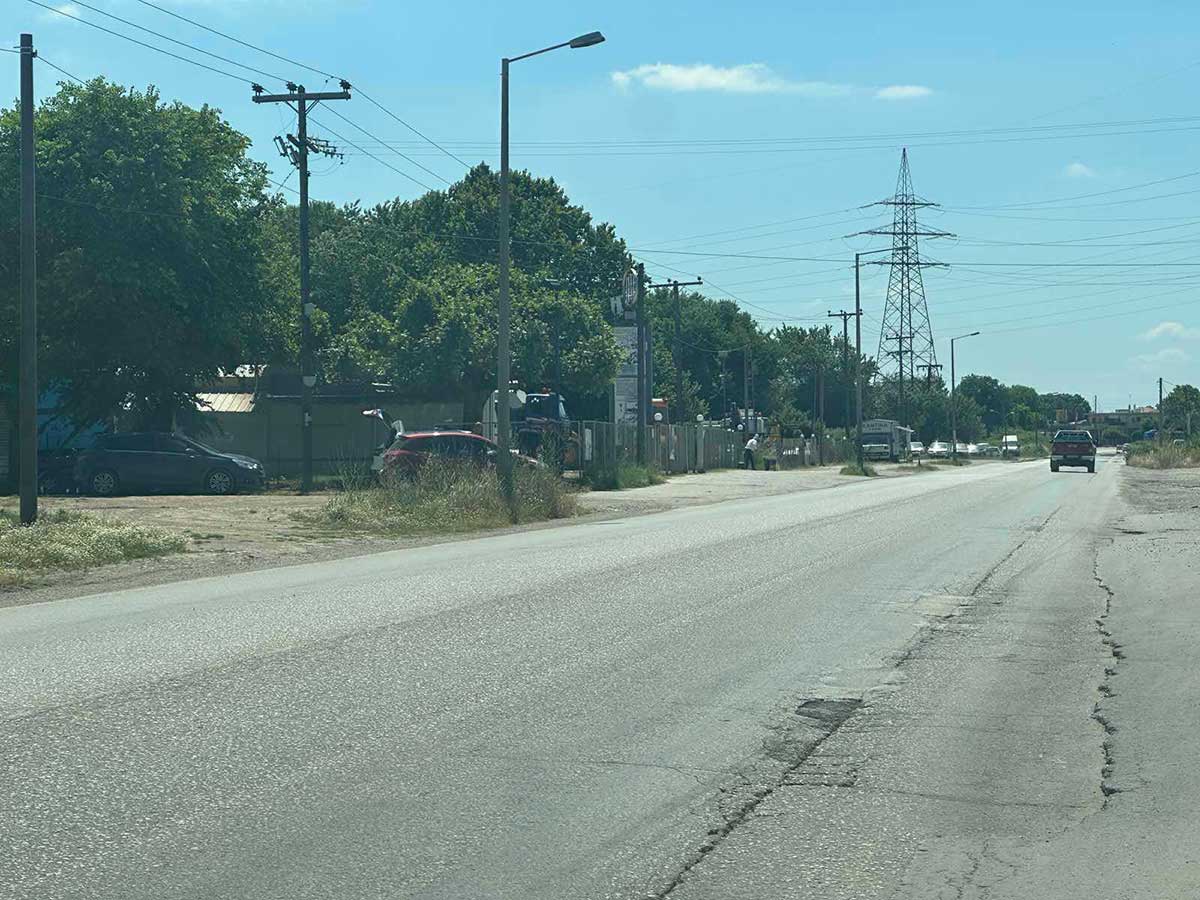 Περιφερειακός Τρικάλων: Αντί για άσφαλτο... έφτασαν τα μπλοκάκια