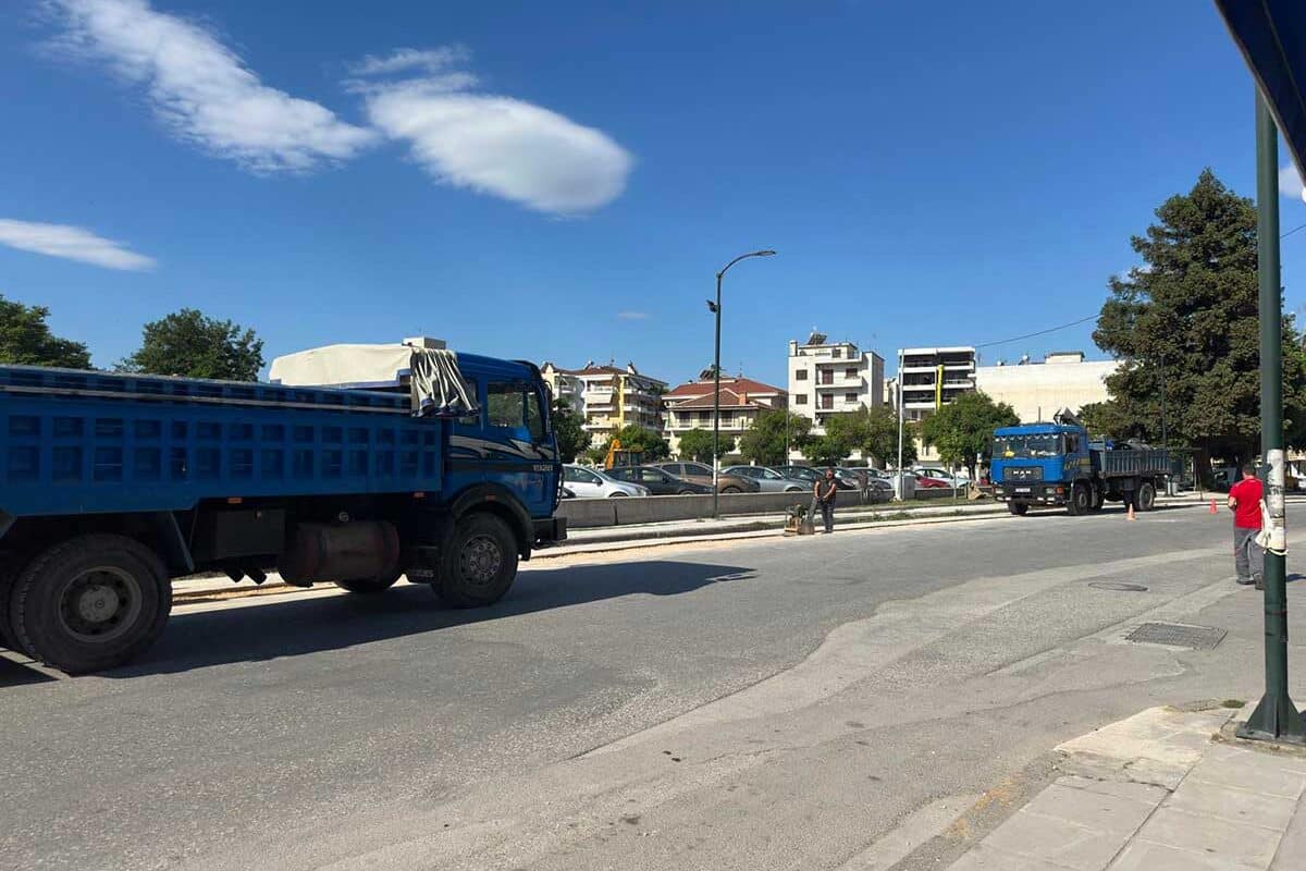 Οδός Τσιτσάνη: Άσφαλτος μετά τις διαμαρτυρίες