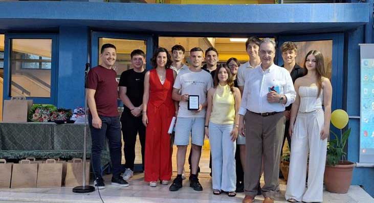 5ο ΓΕΛ Τρικάλων: Αποχαιρέτησε τους αποφοίτους