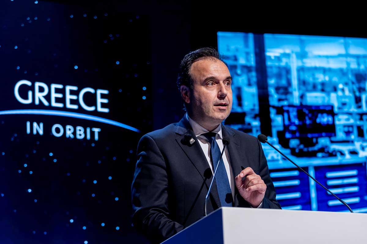 Παπαστεργίου: 350 εκατ. ευρώ για το Διάστημα