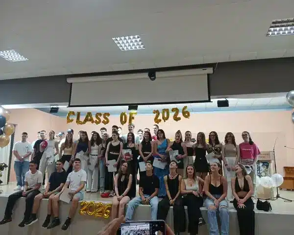 Το 2ο Λύκειο Τρικάλων αποχαιρέτησε τους αποφοίτους
