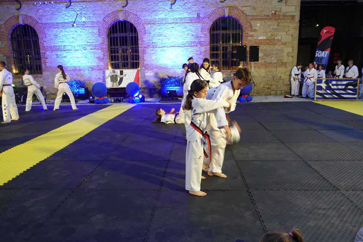 Με τη λάμψη του ΣΟΑΤ και την τιμητική παρουσία του Μιχάλη Μουρούτσου