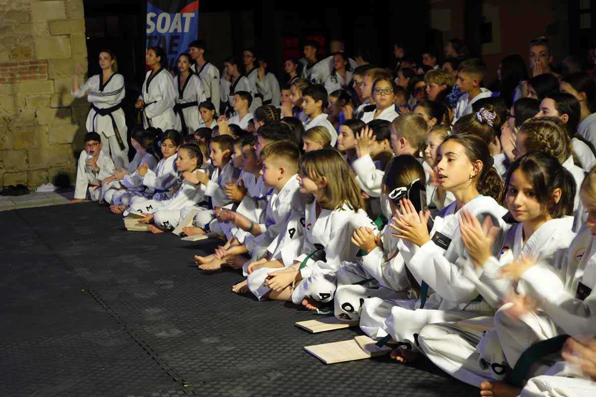 Με τη λάμψη του ΣΟΑΤ και την τιμητική παρουσία του Μιχάλη Μουρούτσου