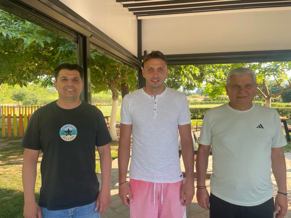 «Βράχος» ο Νίκος Βουτσελάς